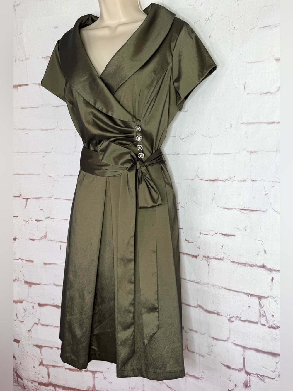 JULIAN TAYLOR Taffeta Vintage Olive Green Rhinestone Button Sz 14 Cocktail Dress - Picture 8 of 15